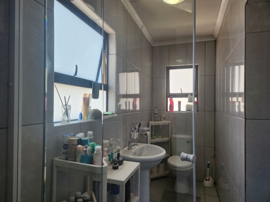 3 Bedroom Property for Sale in Pacaltsdorp Western Cape